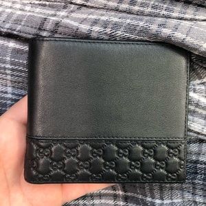 Gucci Classic Bi-Fold wallet